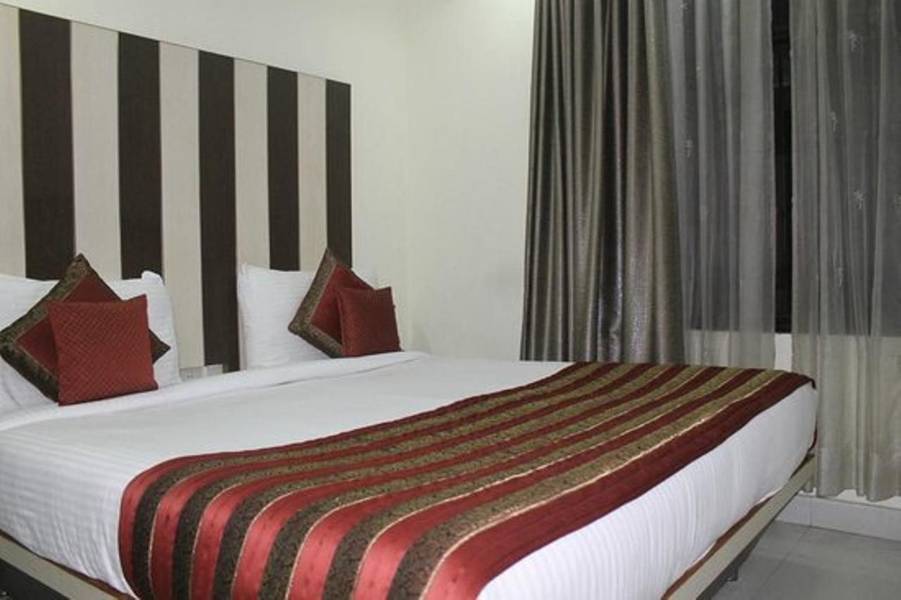 Hotel Balsons Continental New Delhi Exterior photo