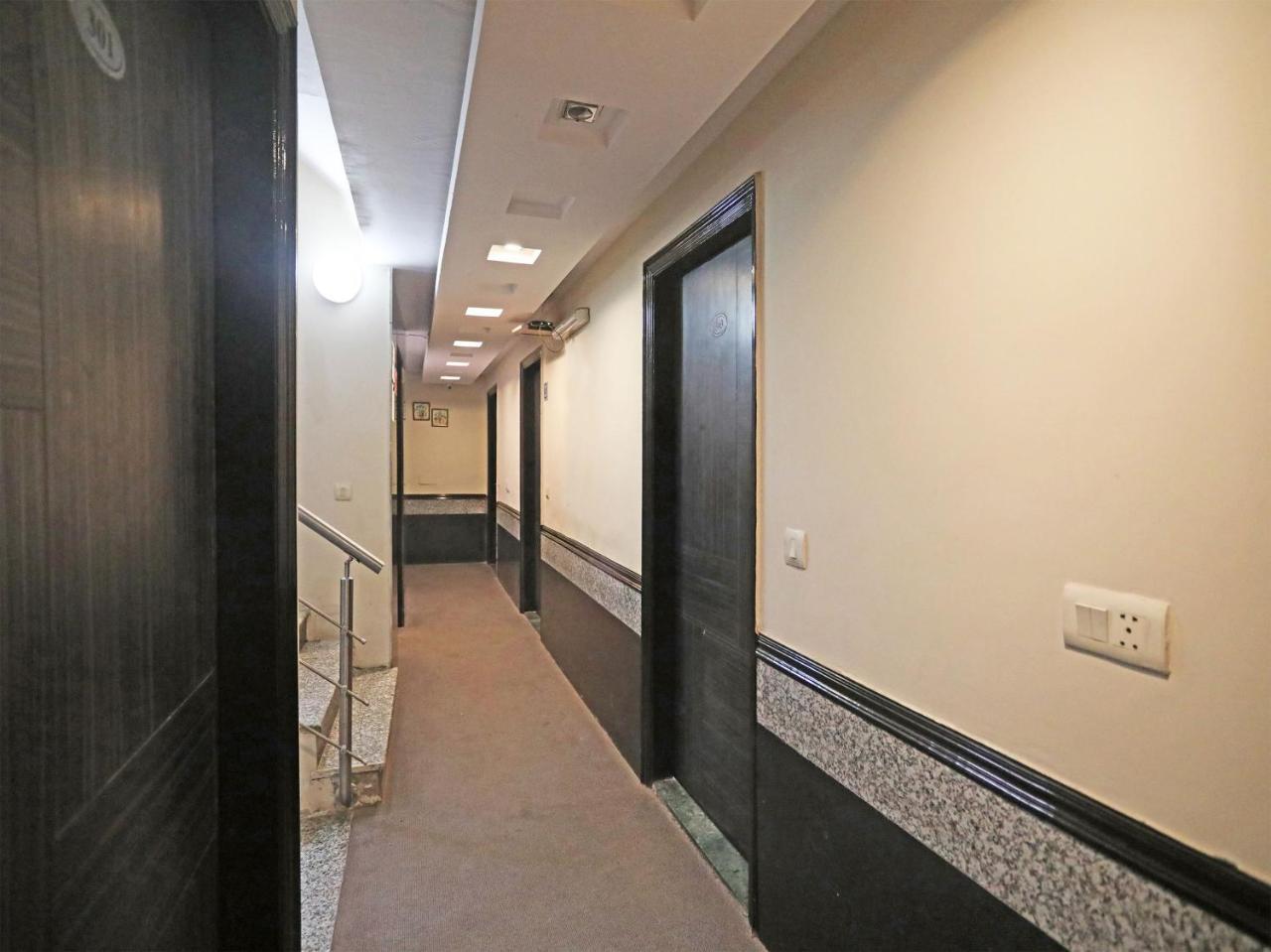 Hotel Balsons Continental New Delhi Exterior photo
