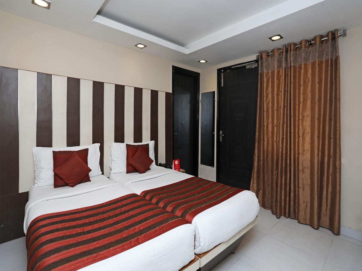 Hotel Balsons Continental New Delhi Exterior photo