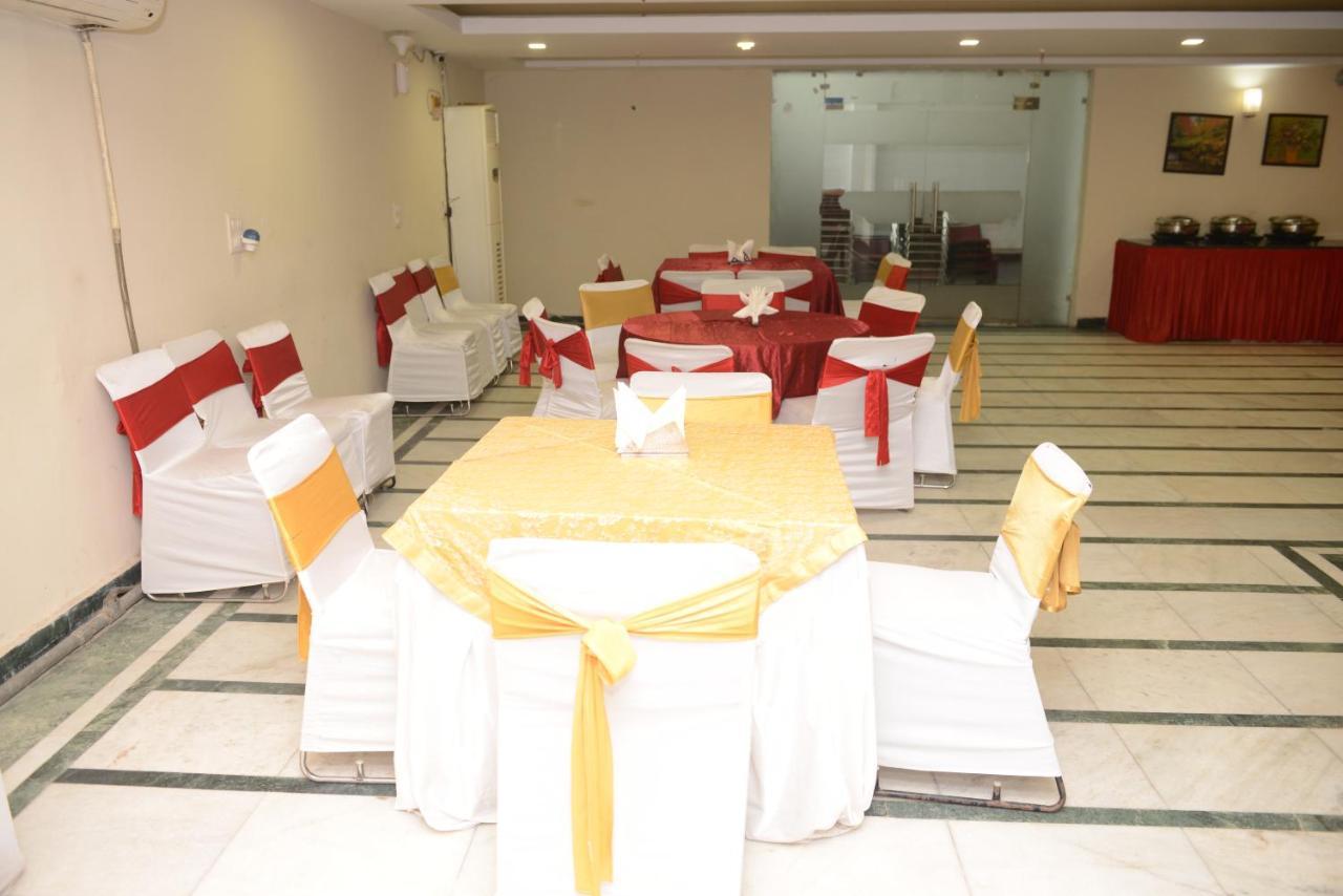 Hotel Balsons Continental New Delhi Exterior photo