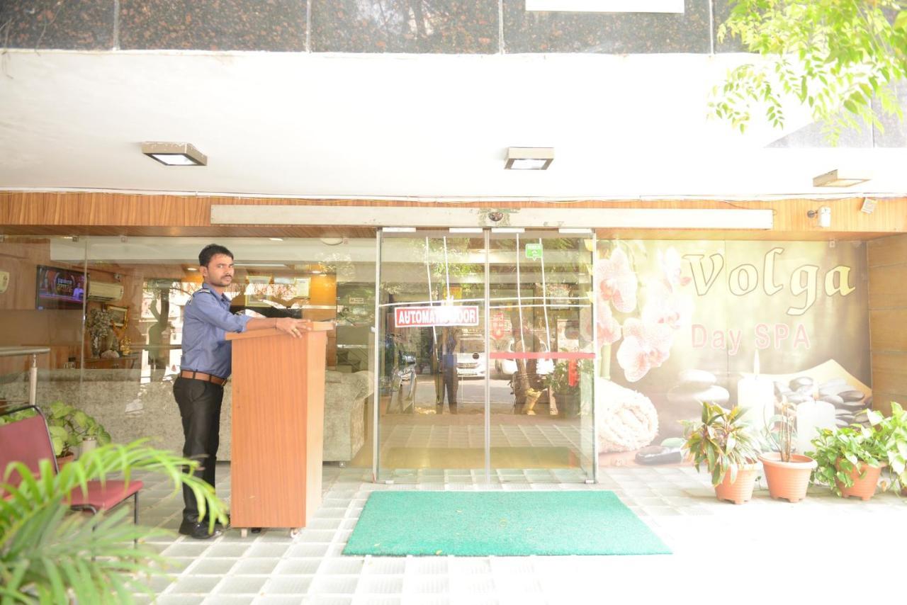 Hotel Balsons Continental New Delhi Exterior photo